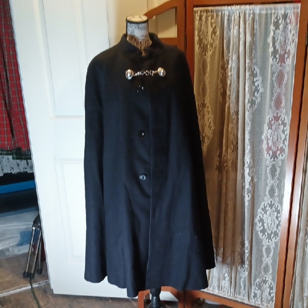 Vintage Hammond & Co 1952 Men's  Black Cape Coat